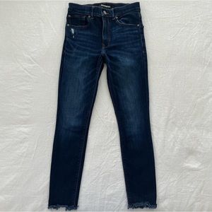 Dark denim skinny jeans 👖